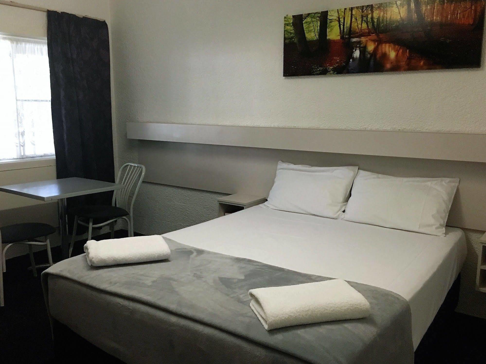 Balonne River Motor Inn Saint George Esterno foto