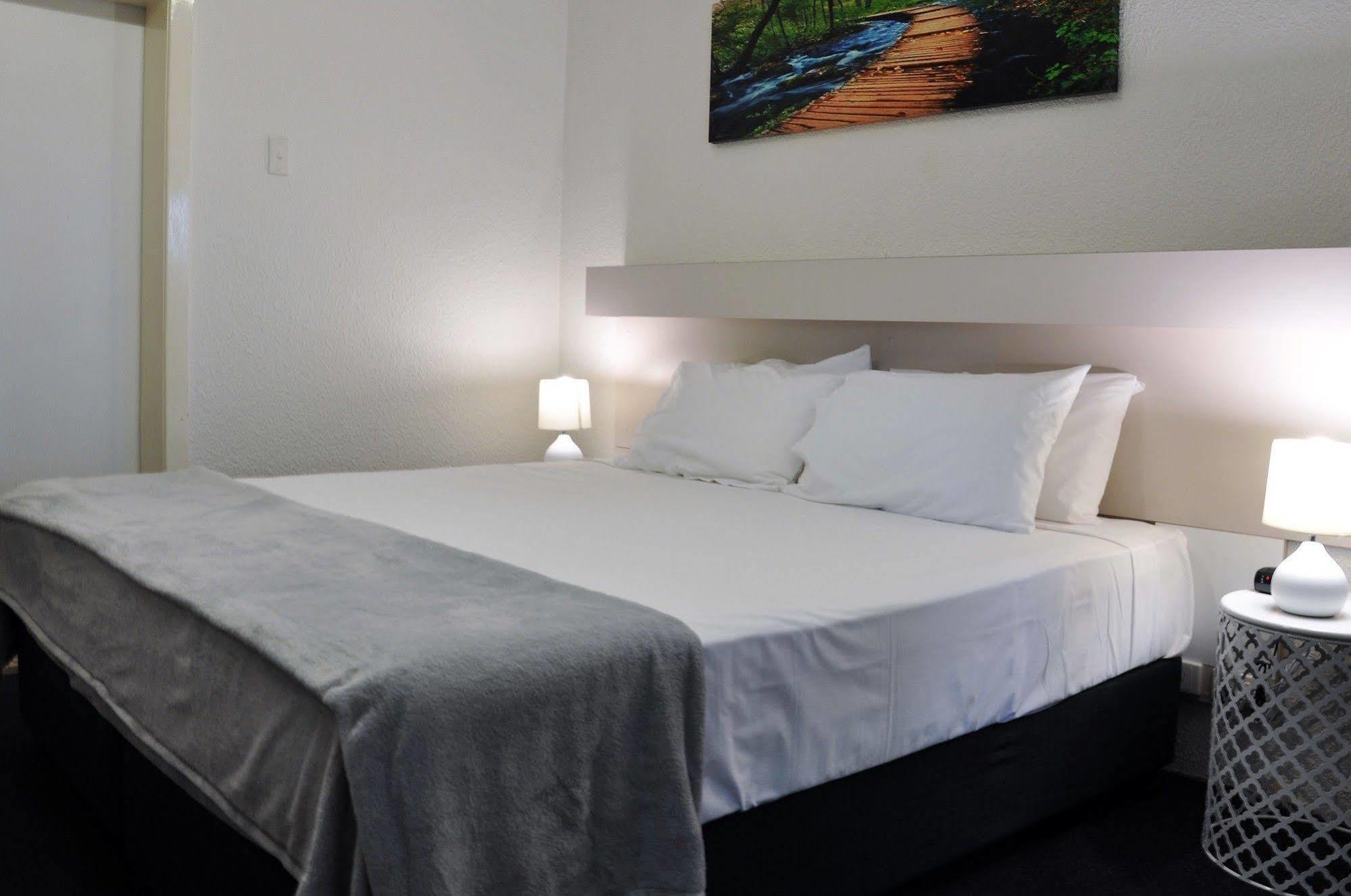 Balonne River Motor Inn Saint George Esterno foto