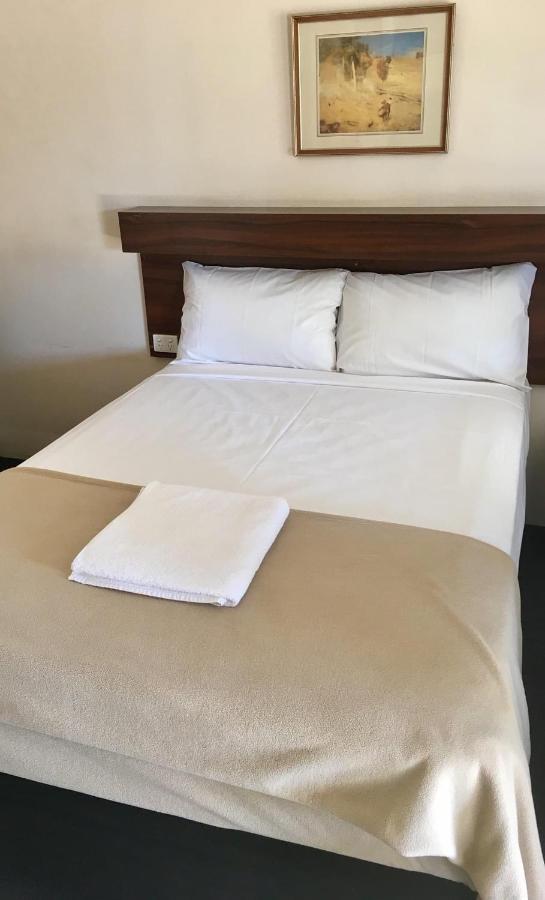 Balonne River Motor Inn Saint George Esterno foto